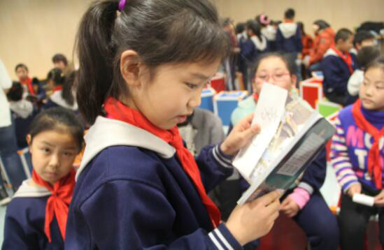 流沙坡小学用课外阅读让学生受益 - 中国新闻网