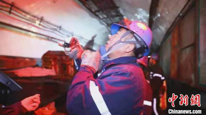 “山西矿工的“井下年”：守护巨龙“下潜”保障煤电供应