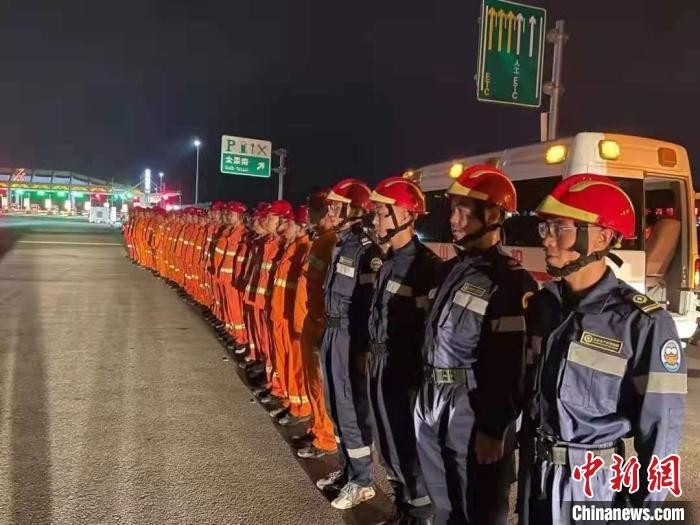 “山西派11支救援队伍403名救援人员驰援郑州