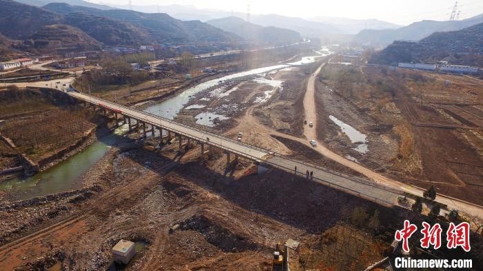 “受强降雨影响的山西祁县子洪大桥抢通工程完工