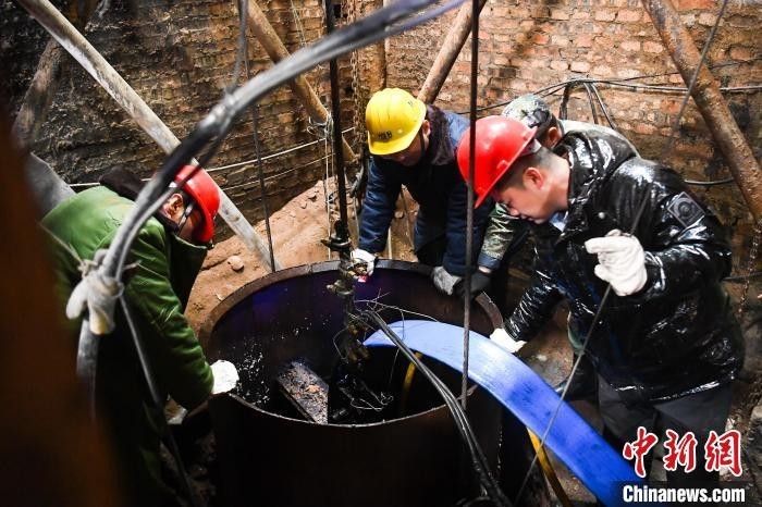 山西孝义盗采煤炭引发透水事故：水位下降2.1米 7人被警方控制