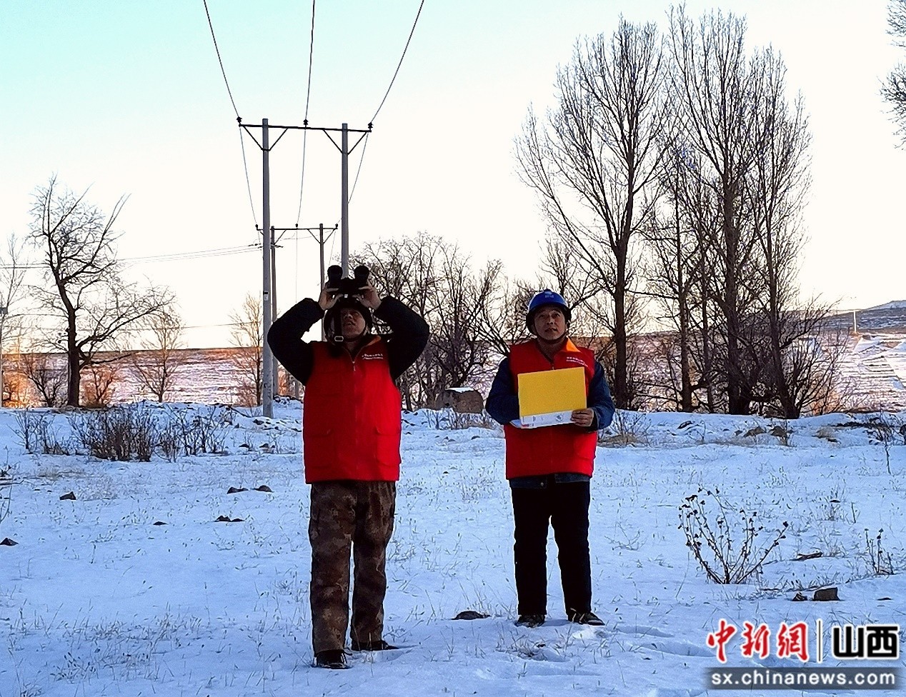 国网天镇县供电公司：踏雪巡线强运维 守护民众温暖