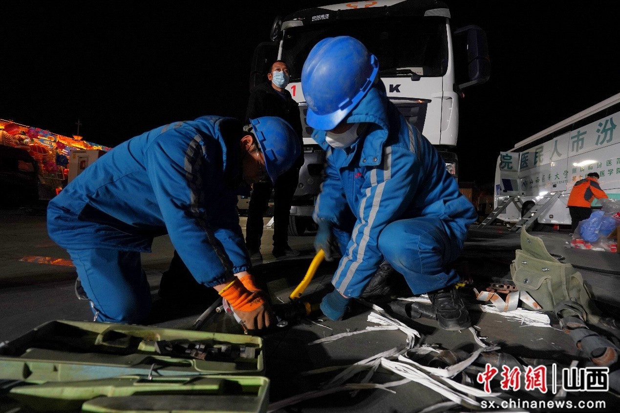 国网忻州供电公司：6小时奋战 为忻州核酸检测应急队“工作基地”通电