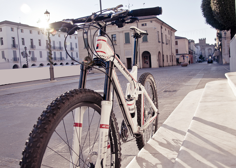 土拨鼠MARMOT单车品牌:自行车健身运动成国