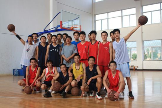 长治学院男篮参加山西大学生男子篮球锦标赛